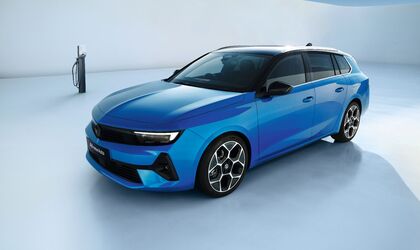 All-New Astra Sports Tourer Image